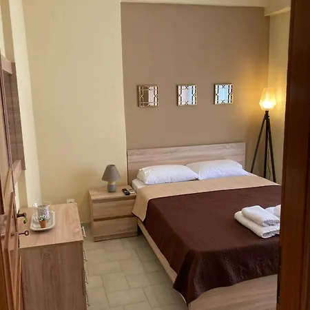 Anna's Summer House *